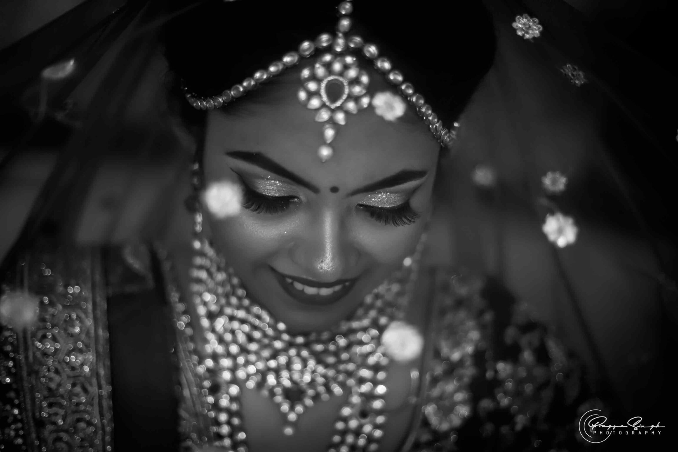 black-and-white-bridal-photo